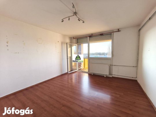Újpalotán eladó 2+fél szobás világos panellakás! Kizárólag a mi 663_kh