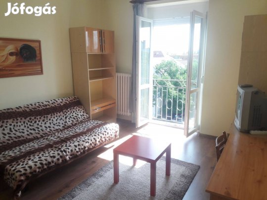 Újpesten a Metróhoz és a Dunához közel lakás eladó