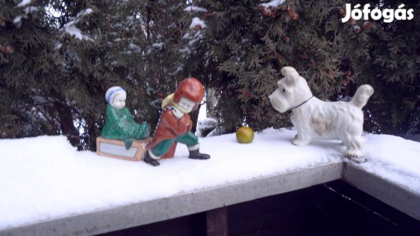 Újra itt a hó, klasszikus 2 személyes (masszív) fa szánkó most eladó