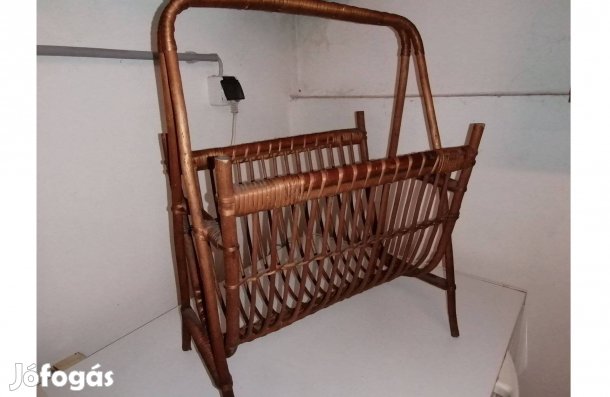 Újságtartó rattan