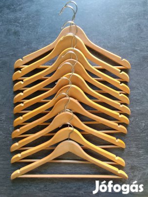 Újszerű 10 db-os fa vállfa csomag 