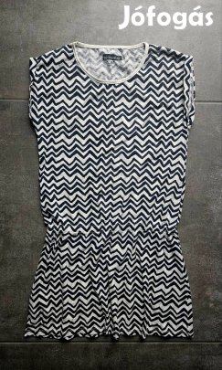 Újszerű 140-es pamut ruha 