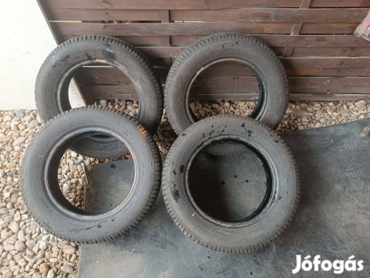 Újszerű 14" 165/70 R 14 nyári gumi eladó!