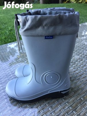Újszerű 29-30-as fiú gumicsizma