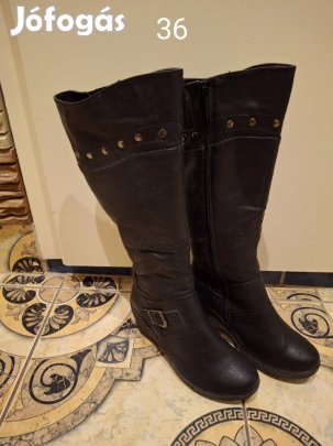 Újszerű 36 os teletalpas hosszúszárú csizma 