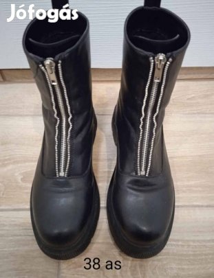 Újszerű 38 as kényelmes bőr bakancs 