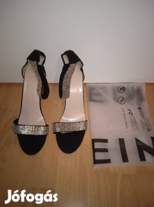 Újszerű 39 es Shein velúr tűsarkú 