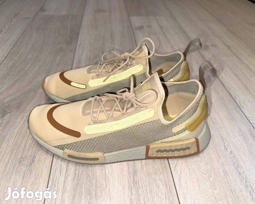 Újszerű Adidas NMD R1 Spectoo sportcipő 47 1/3 -os