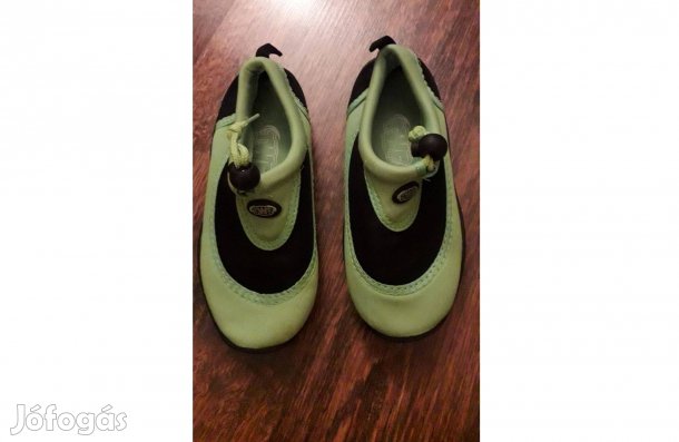 Újszerű F&F gyermek vízicipő unisex 30 méret 1800 Ft