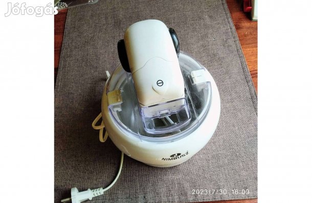 Újszerű Fagylalt készítő gép szép állapotban