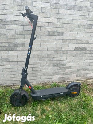 Újszerű Garanciális Xiaomi 5 elektromos roller eladó