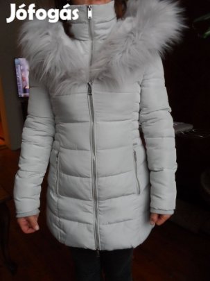Újszerű Guess női téli kabát pehelykabát XS