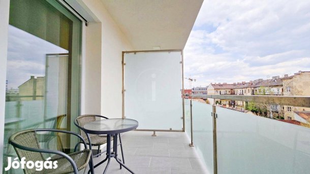 Újszerű Lakópark, Igényes Berendezett Erkélyes Lakás Kiadó!