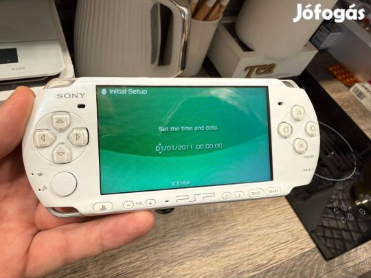Újszerű PSP 3004-es széria+16Gb microsd+átalakitó
