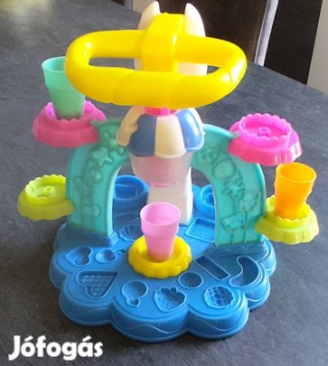Újszerű Play-Doh fagyikészítő (gyurma nélkül, dobozában)