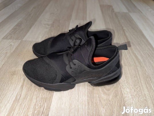 Újszerű Tamaris sportos félcipő 41 -es