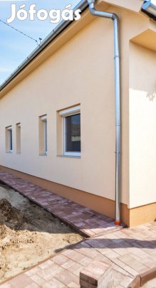 Újszerű, Azonnal Költözhető Családi Ház Eladó