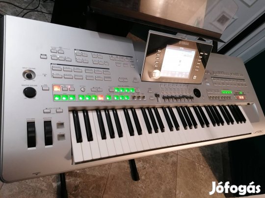 Újszerű  Yamaha  tyros 3 szintetizátor hd val rammal  kottatartóval 