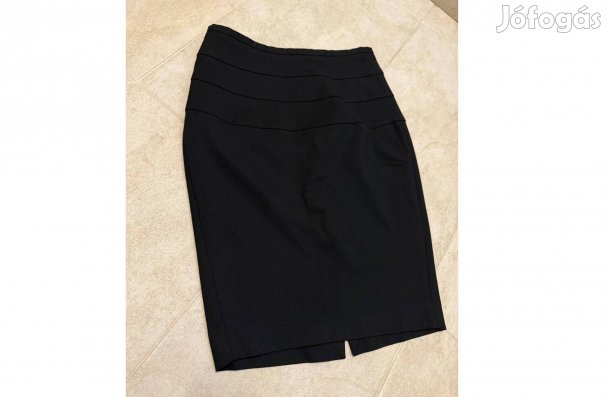 Újszerű, klasszikus Zara ceruzaszoknya, S