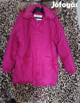Újszerű, vintage, tollal töltött kabát levehető kapucnival, pink szín