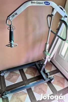 Újszerű állapotban lévő, nagyon keveset használt betegemelő