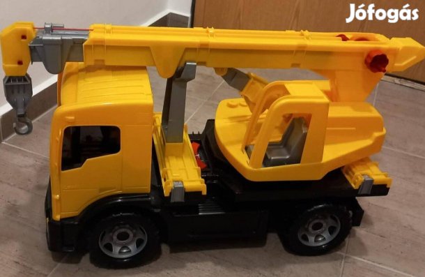 Újszerű állapotú darusautó eladó!