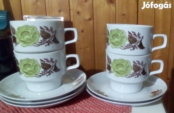 Újszerű állapotú kávés csésze készlet