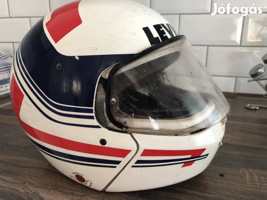 Újszerű bukósisak