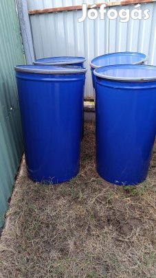 Újszerű csatos fém hordó 200 l festett belsővel