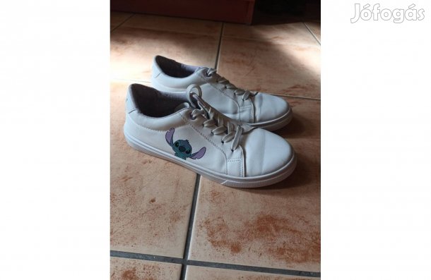 Újszerű kislány Stich cipő 37 méret, bth: 23,3 cm 2800 Ft