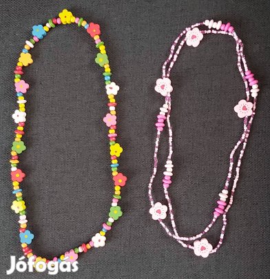 Újszerű kislány festett fa nyaklánc. Darabár.
