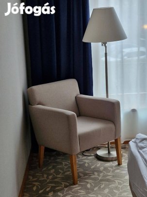 Újszerű masszív bükkfa fotelek, lámpák,bükkfszékek eladók töredék áron