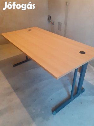 Újszerü massziv irodai iróasztal 160 cm