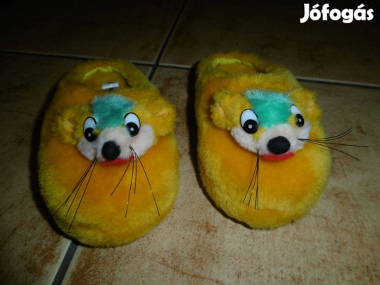 Újszerű mókus unisex gyerek papucs 24-25 méret 900 Ft