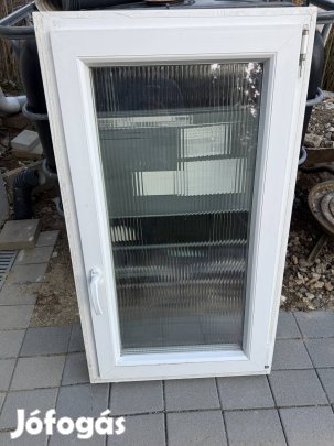 Újszerű műanyag ablak 70x120cm