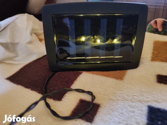 Újszerű napelemes LED ösvényvilágítás | modern kerti lámpa