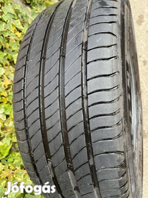 Újszerű nyári gumiabroncs-szett
