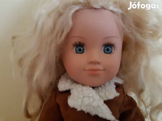 Újszerű szőke hajú 47cm-es Sindy baba nagyon trendi ruhában-első tulaj