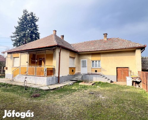 Újszilváson 3 szobás családi ház eladó