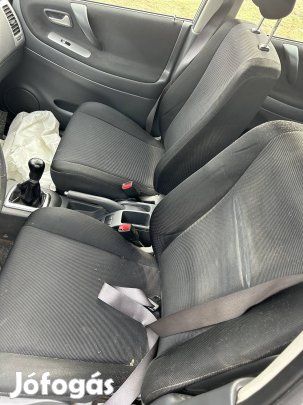 Ülés sor Suzuki Liana