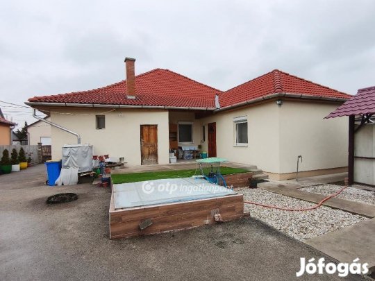 Üllői 103 nm-es ház eladó