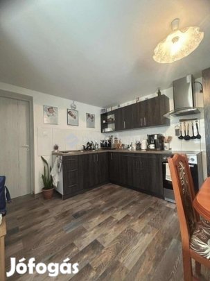 Üllői 35 nm-es ház eladó