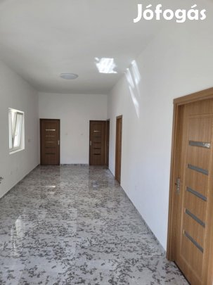 Üllői 93 nm-es ház eladó