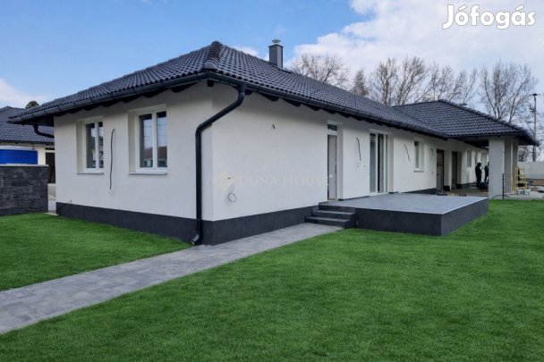 Üllői 95 nm-es ház eladó