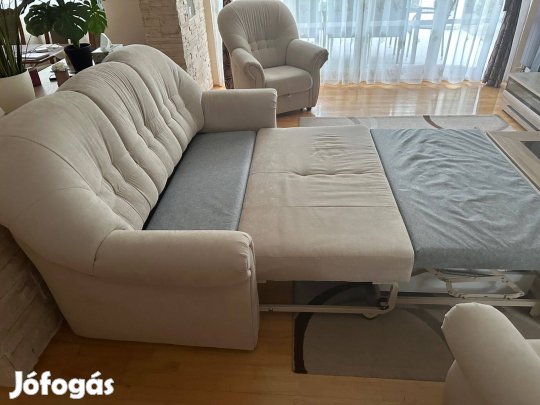 Ülőgarnitúra ágyazható kanapéval és fotelekkel eladó