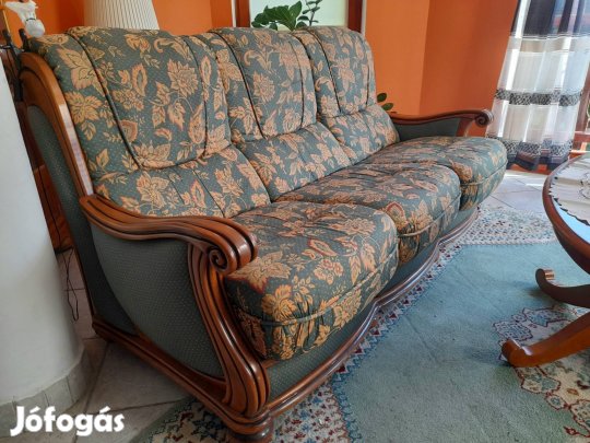 Ülőgarnitúra asztallal