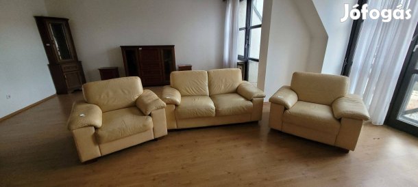 Ülőgarnitúra két fotellel (műbőr)