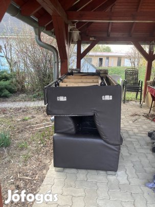 Ülőgarnitúrák egyben is, külön is ingyen elvihetőek