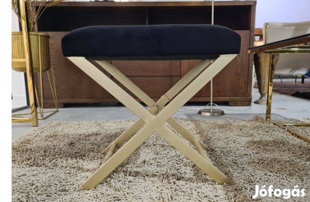 Ülőke egyedi formájú lábbal, fekete szövettel