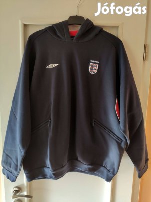 Umbro kapucnis pulóver zsebekkel